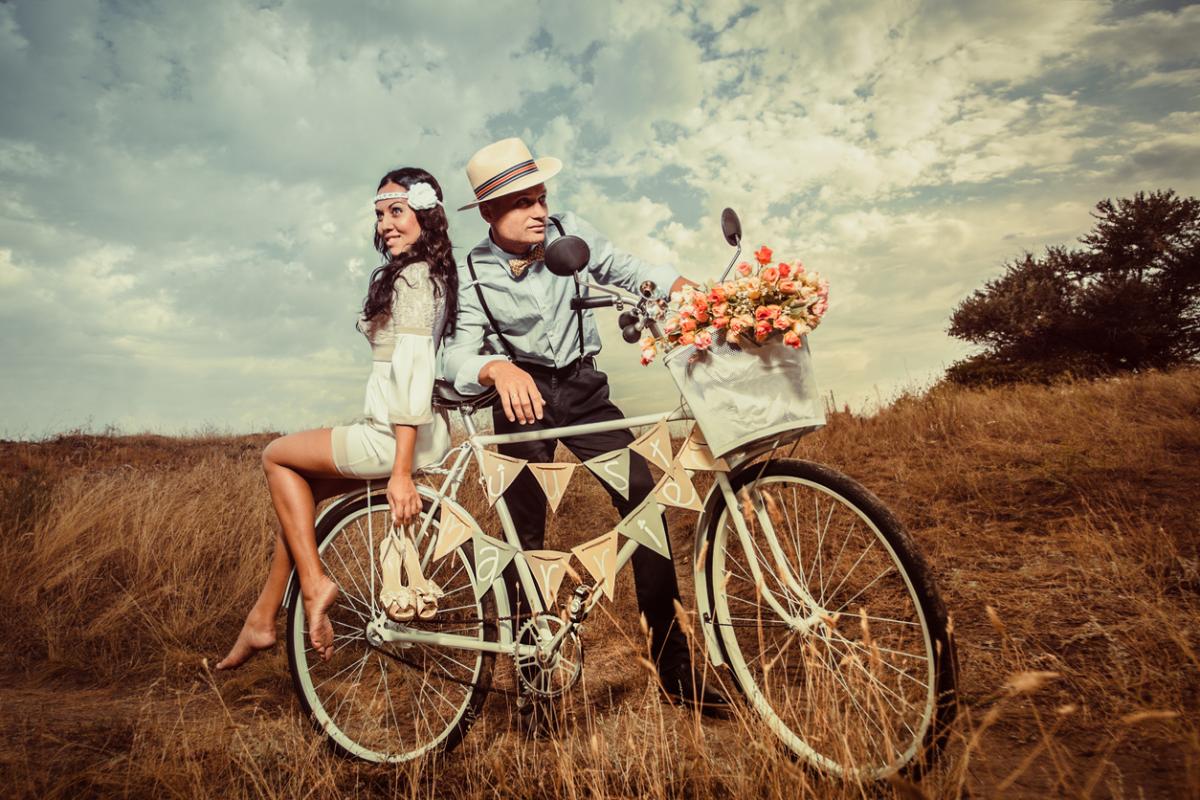 The difference between wedding style and wedding theme