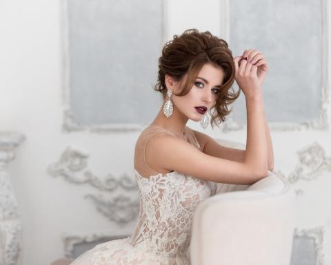 Wedding hairstyles for brides with short hair